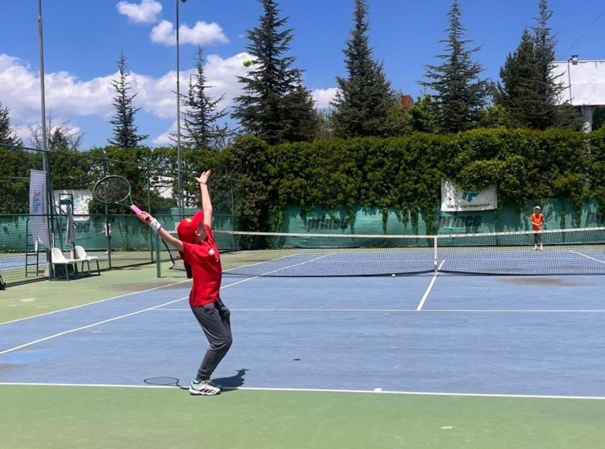Afyonkarahisar, Türkiye Tenis Federasyonu tarafından düzenlenen 12 Yaş Hafta Sonu