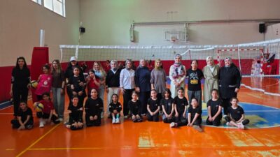 ​Kurşun Spor, Anneler Günü’ne özel düzenlediği voleybol turnuvasıyla renkli görüntülere