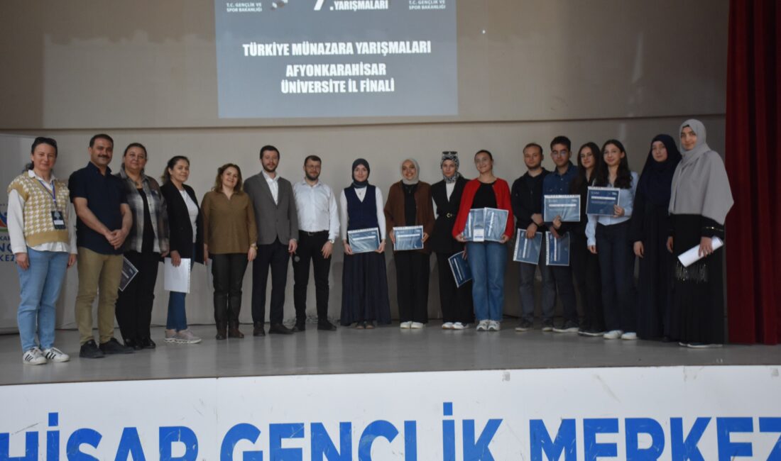 Afyonkarahisar Gençlik Merkezi’nde düzenlenen Türkiye 7. Münazara Ligi İl Finalleri