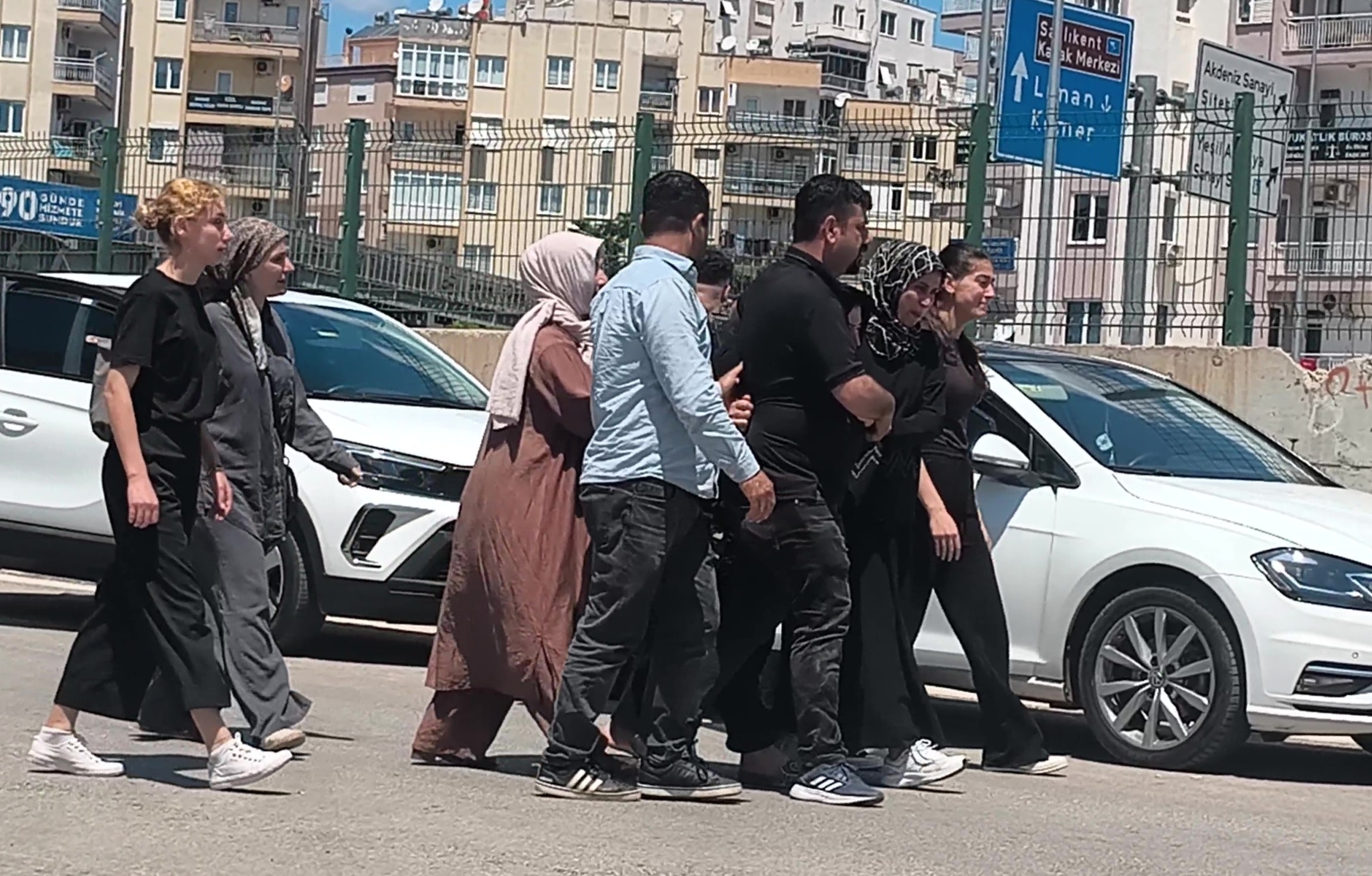 Antalya'nın Kepez ilçesinde 16 yaşındaki çocuk doğum gününde arkadaşının kullandığı