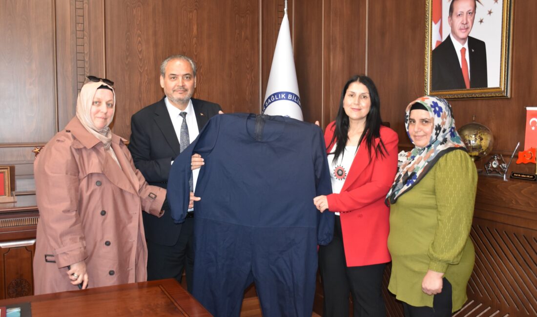 Afyonkarahisar Sağlık Bilimleri Üniversitesi Rektörü Prof. Dr. Adem Aslan, otizmli
