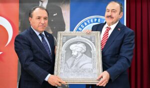 Afyon Kocatepe Üniversitesi (AKÜ) Üniversiteli Akademik Kültür Topluluğu (ÜNİAK) tarafından