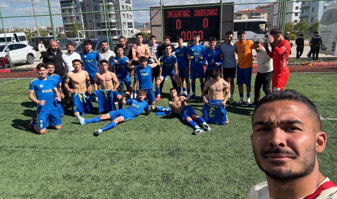 Uşak’ta düzenlenen U18 Futbol Grup Birinciliği müsabakalarında Afyonkarahisar’ı temsil eden