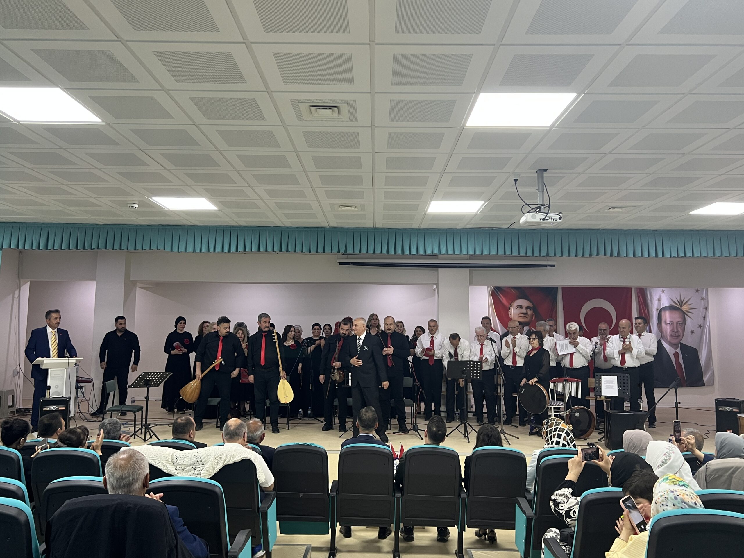 Eskişehir'in adeta "Akdeniz'i" olarak bilinen, bereketli Sakarya Vadisi'nin incisi Sarıcakaya