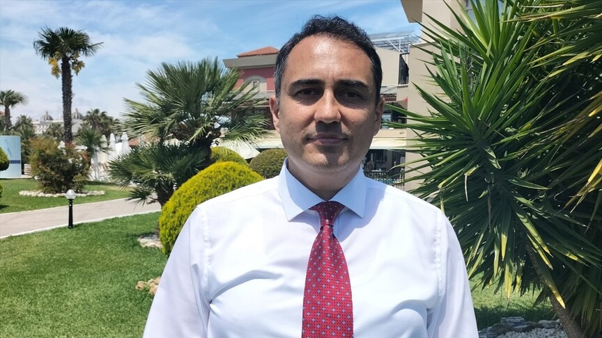 Manavgat Side Turistik Otelciler Birliği Başkanı Süral, "Türkiye, kriz ortamlarında