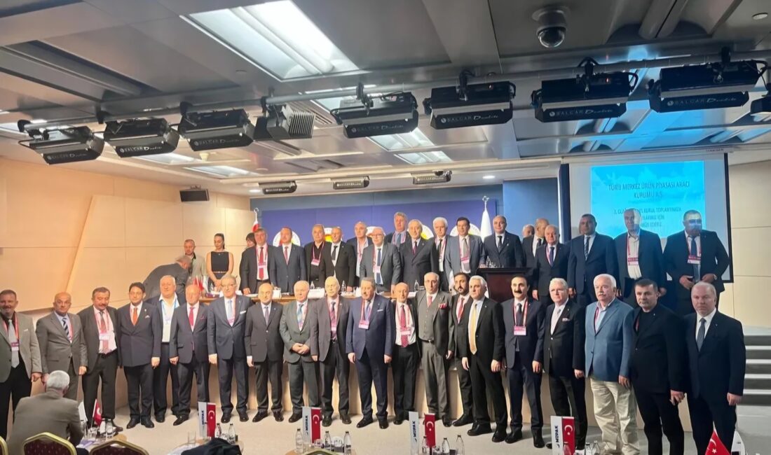 Mehmet Mühsürler ve beraberindeki heyet Ankara’daki genel kurula katıldı.