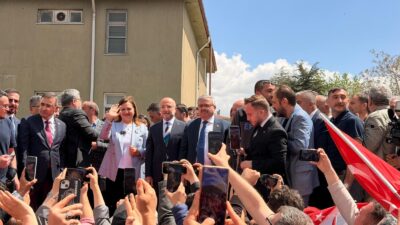 Dün gerçekleştirilen tören ile AK Parti saflarına katılan Afyonkarahisar Belediye