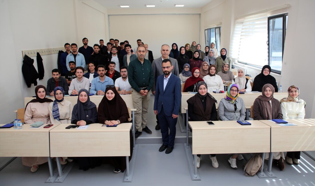 Afyon Kocatepe Üniversitesi (AKÜ) Rektör Yardımcısı Prof. Dr. Şuayıp Özdemir,