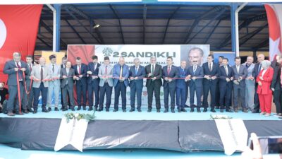 Afyonkarahisar’ın Sandıklı ilçesinde bu yıl ikincisi düzenlenen Tarım, Hayvancılık Makineleri,