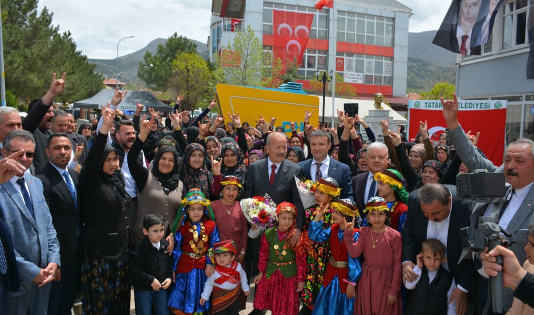 Tatarlı’daki Hıdırellez Bahar Şenlikleri’ne katılan Milliyetçi Hareket Partisi Afyonkarahisar Milletvekili