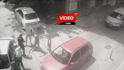 Afyonkarahisar’da trafikte yaşanan tartışma kısa sürede kavgaya dönüştü. İl Emniyet