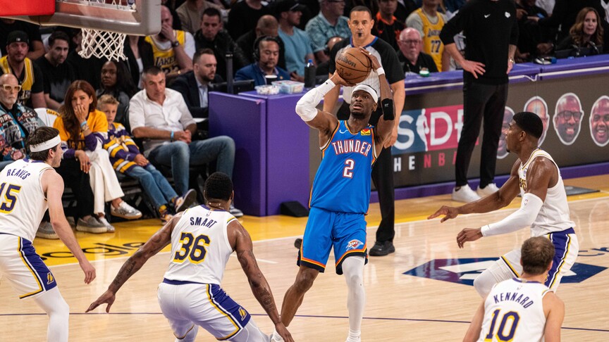 Amerikan Basketbol Ligi (NBA) play-off'larında Oklahoma City Thunder, deplasmanda Los