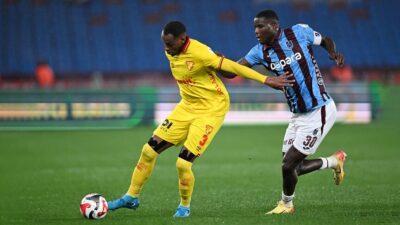 Trendyol Süper Lig'in 32. haftasında Trabzonspor ile Göztepe 1-1 berabere