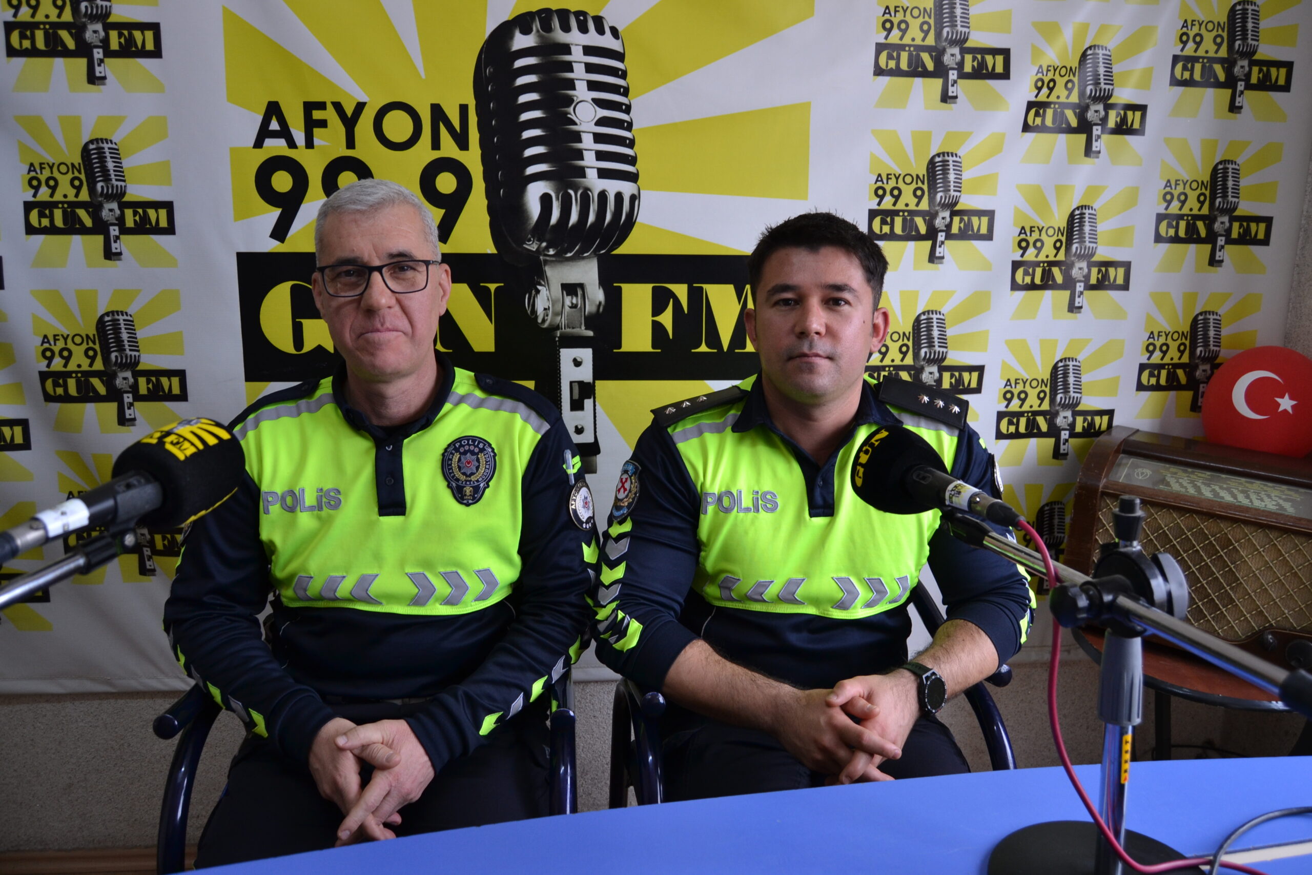 Afyonkarahisar İl Emniyet Müdürlüğü ve Gün FM iş birliğinde süren