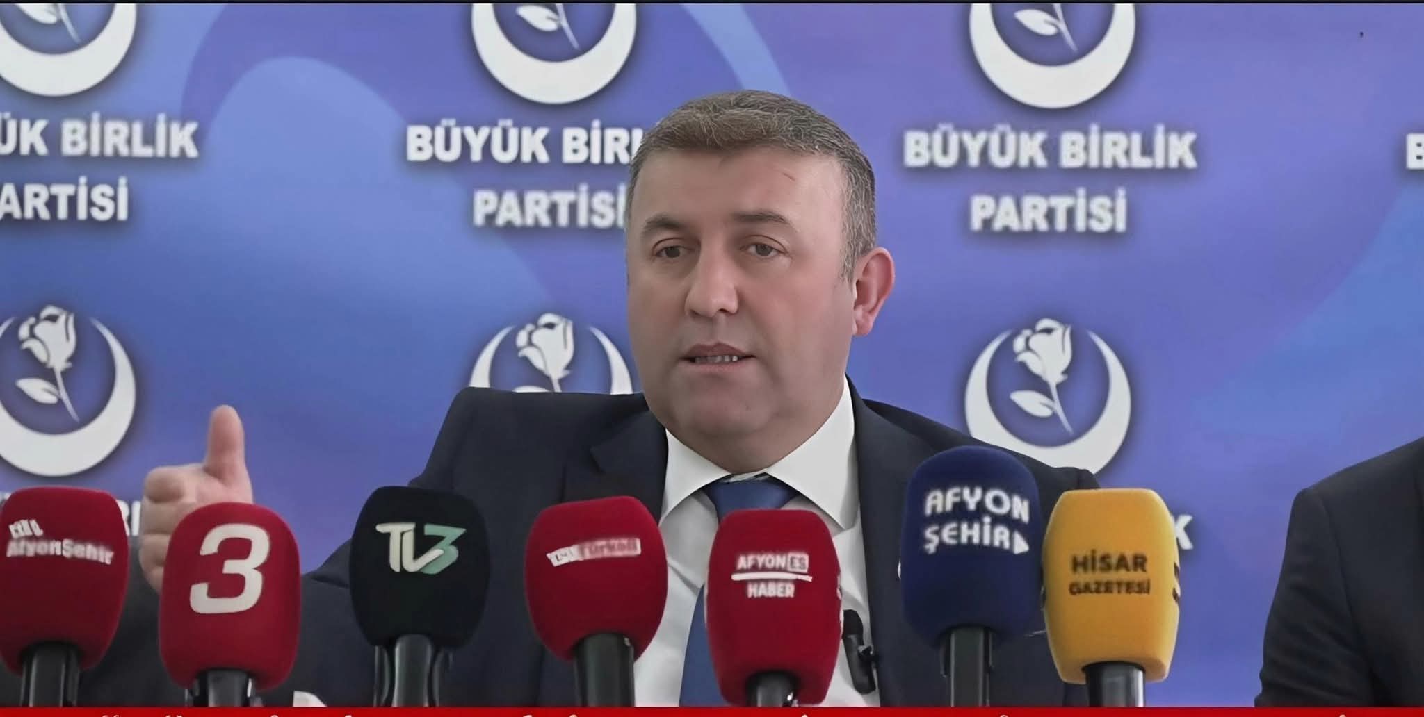 Büyük Birlik Partisi Afyonkarahisar İl Başkanı Süleyman Çağlar: Hem küresel