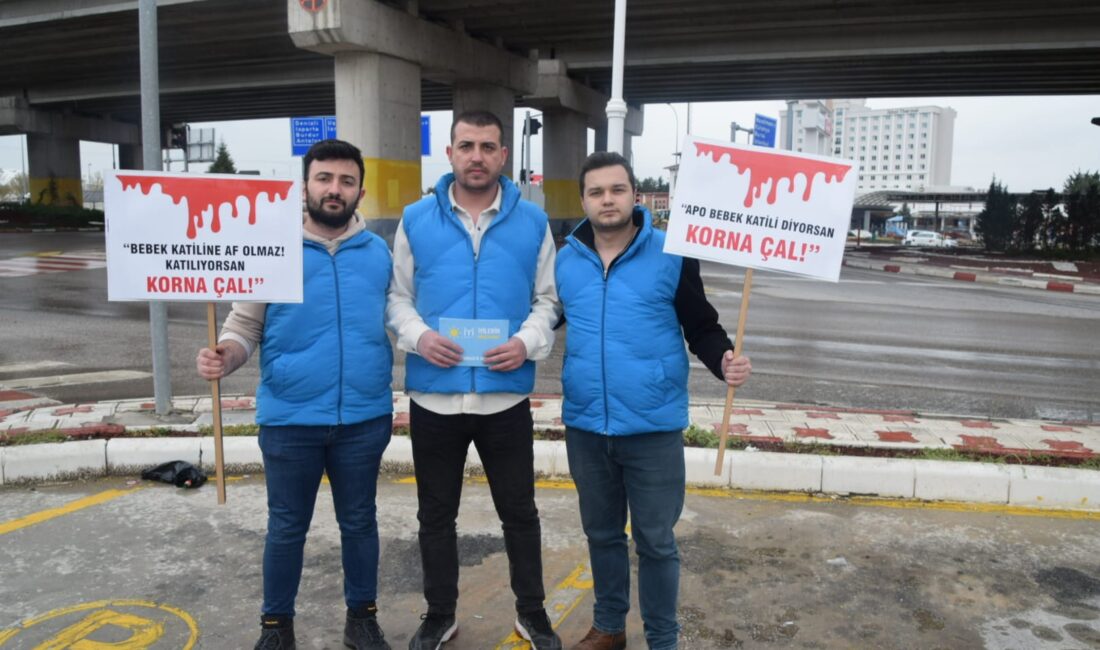 İYİ Parti Afyonkarahisar İl Gençlik Kolları, şehir merkezinin en işlek