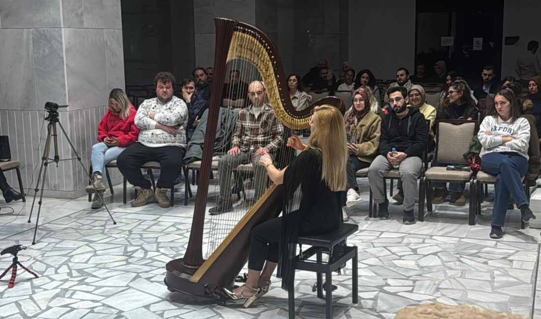 Arpist Güneş Hızlılar, 25. Afyonkarahisar Klasik Müzik Festivali'nin yedinci gününde