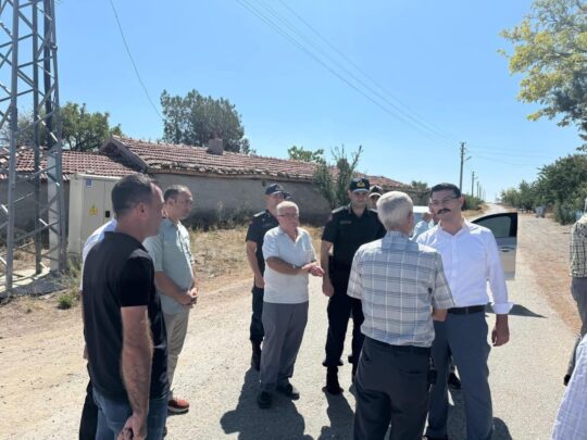 Afyonkarahisar’ın Emirdağ ilçesinde görev yapan merkez, belde ve köy muhtarları,