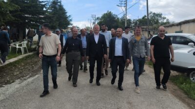 Afyonkarahisar’ın Çay ilçesine bağlı Devederesi Köyü’nde düzenlenen geleneksel Hıdırellez Şenlikleri,