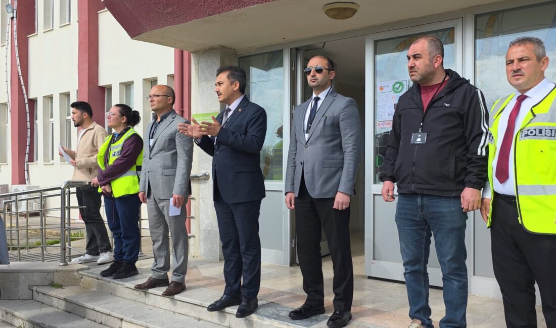 Afyonkarahisar genelinde sınavlara hazırlanan öğrencilerin akademik gelişimlerini desteklemek amacıyla Bolvadin,