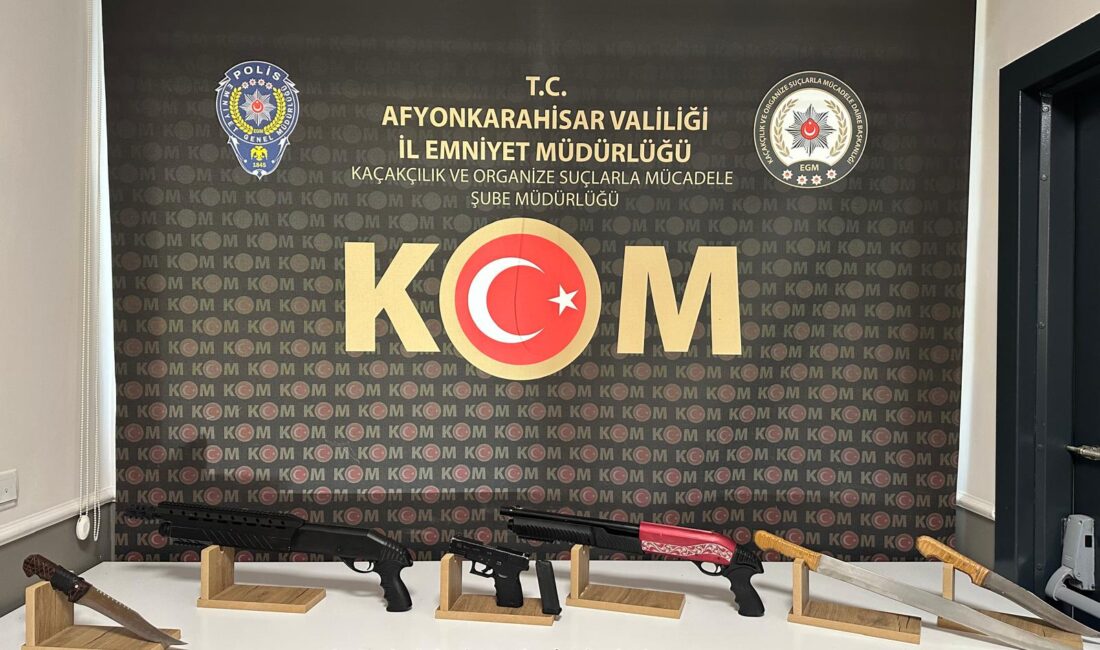 Afyonkarahisar’da kendilerini "Glock Organize Suç Örgütü" olarak tanıtıp iş yerlerini
