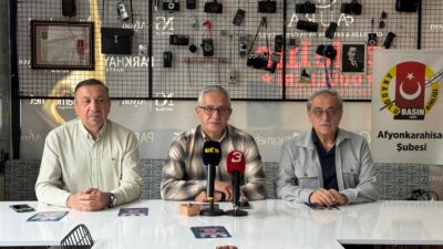 Afyonkarahisar Diyaliz Hastaları Derneği (AFDİDER), kentteki bir kafede yerel basın
