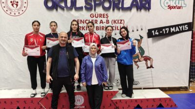 Samsun’da düzenlenen Okul Sporları genç kızlar güreş Türkiye şampiyonasında Afyonkarahisarlı