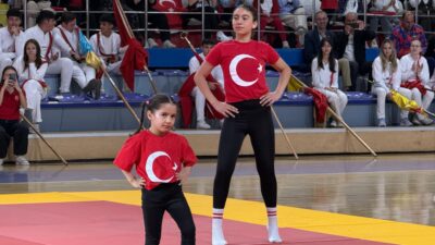 Afyonkarahisar’da 19 Mayıs coşkusu Prof. Dr. Veysel Eroğlu Spor Salonu’nda