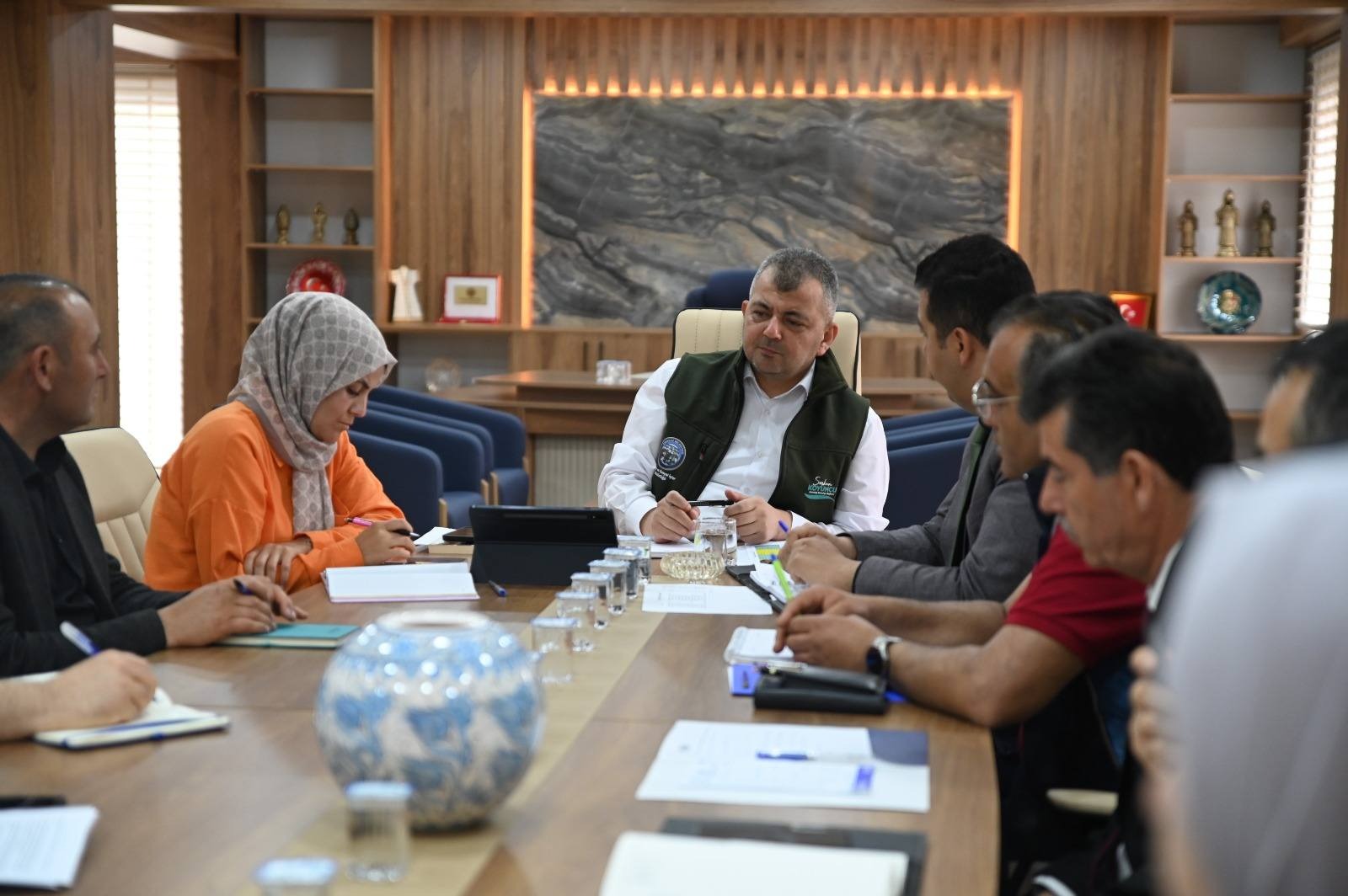 Emirdağ Belediye Başkanı Serkan Koyuncu, yeni haftaya belediye birim müdürleriyle