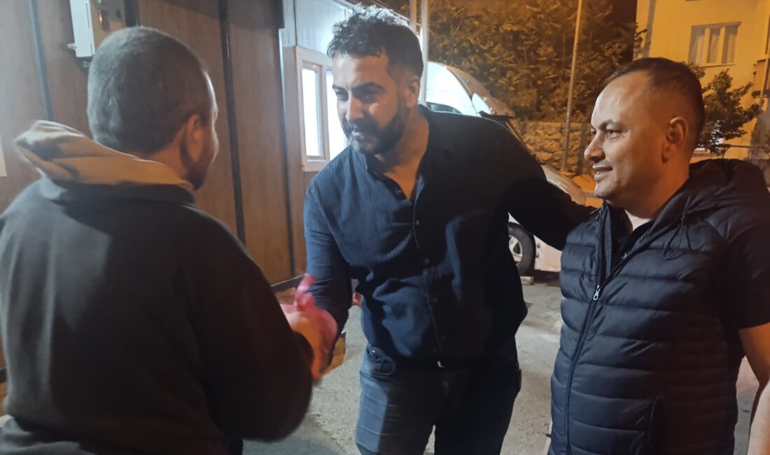 Karahisar Yörükler Derneği Başkanı Hasan Azak ve Başkan yardımcısı, Afyonkarahisar