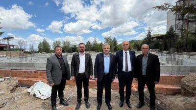 AK Parti Afyonkarahisar Milletvekili İbrahim Yurdunuseven, Erkmen beldesinde gerçekleştirdiği ziyaret
