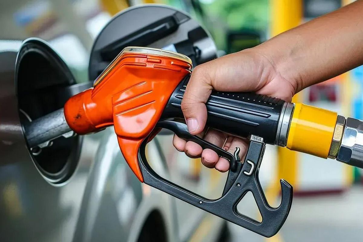 Küresel piyasalarda yaşanan hareketlilik ve enerji maliyetlerindeki düşüş, akaryakıt fiyatlarında