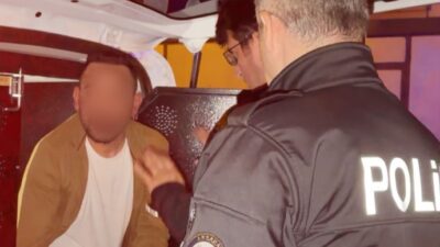 Aksaray’da alkol aldıktan sonra direksiyon başına geçip park halindeki araca