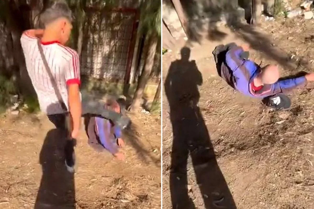 İzmir’de sokakta uyuyan yaşlı bir adama saldırıp o anları sosyal
