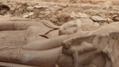 Antalya'nın Kumluca ilçesindeki Likya uygarlığının en önemli kentlerinden Olympos'taki kazı