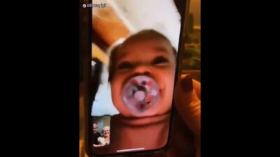 Kanal 3Cts, Mayıs 9, 2026 12:01pmURL:Embed:Telefonu alan bebek kaçınca, büyükanne