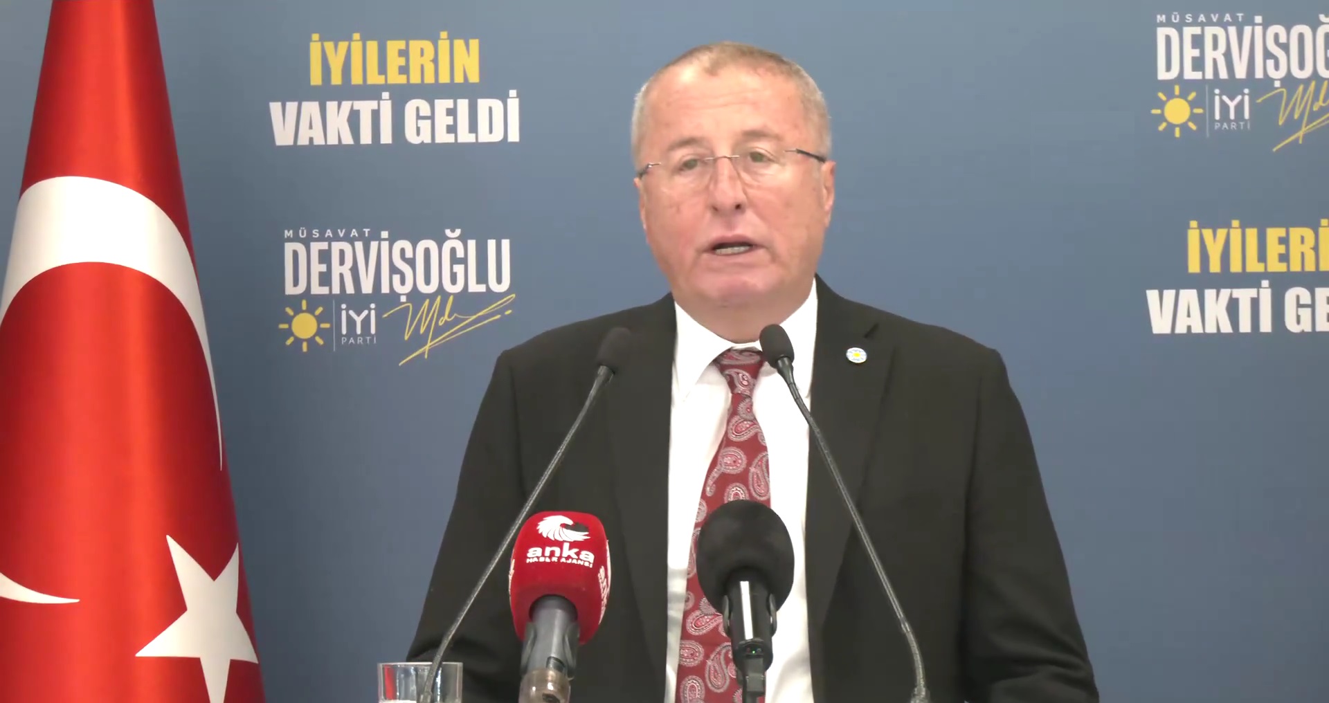 İYİ Parti Genel Başkan Yardımcısı ve Afyonkarahisar Milletvekili Hakan Şeref