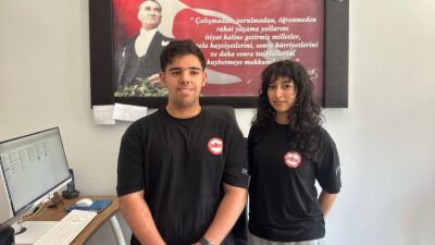 Afyon Lisesi öğrencileri Emre Hocaoğlu ve Azra Betül Erol, Türkiye'nin