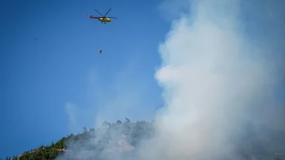 Bursa'nın Osmangazi ilçesinde ağılda çıkıp ormana sıçrayan yangın ve İzmir'in