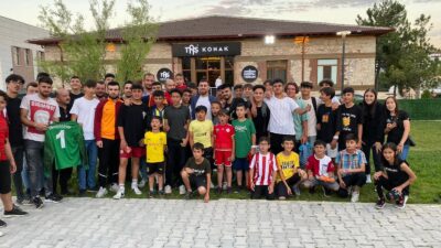 Afyonkarahisar'ın Emirdağ ilçesindeki hemşehrileri, A Milli Futbol Takımı'nda yer alan