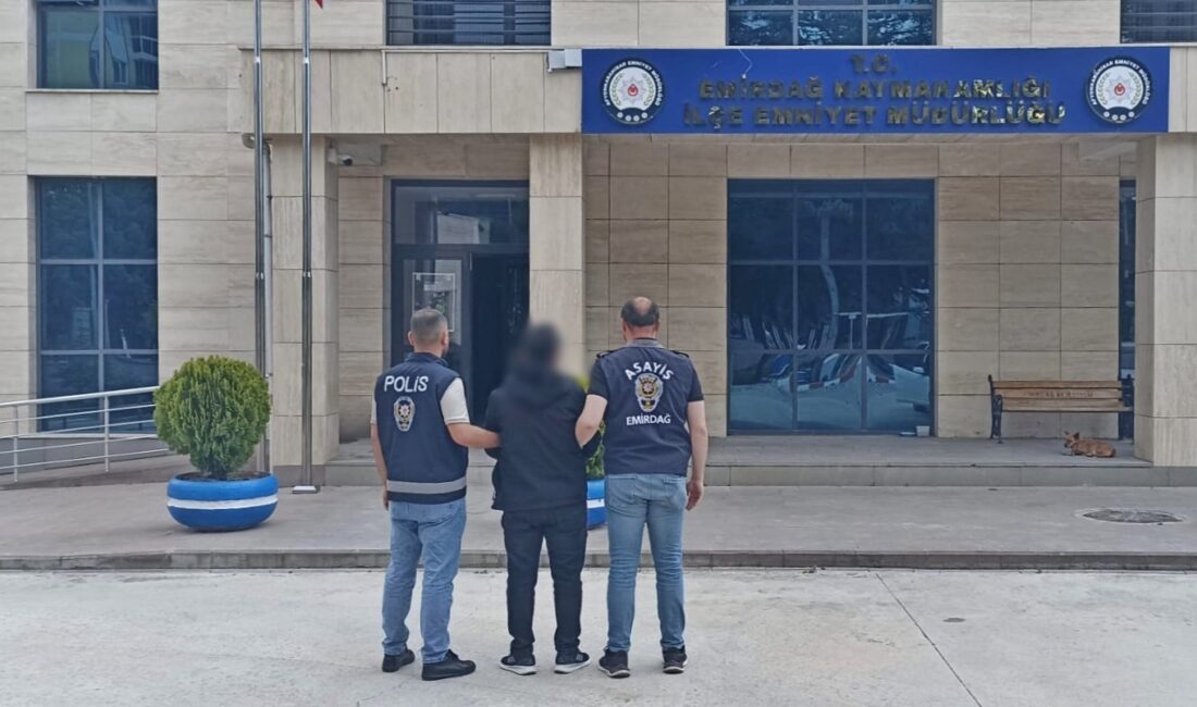Afyonkarahisar İl Emniyet Müdürlüğü ekiplerince aranan şahısların yakalanmasına yönelik yürütülen