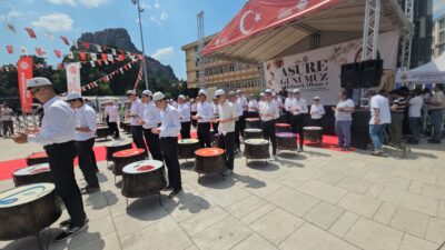 Afyonkarahisar Belediyesi tarafından Muharrem ayı dolayısıyla geleneksel aşure programı düzenlenecek.