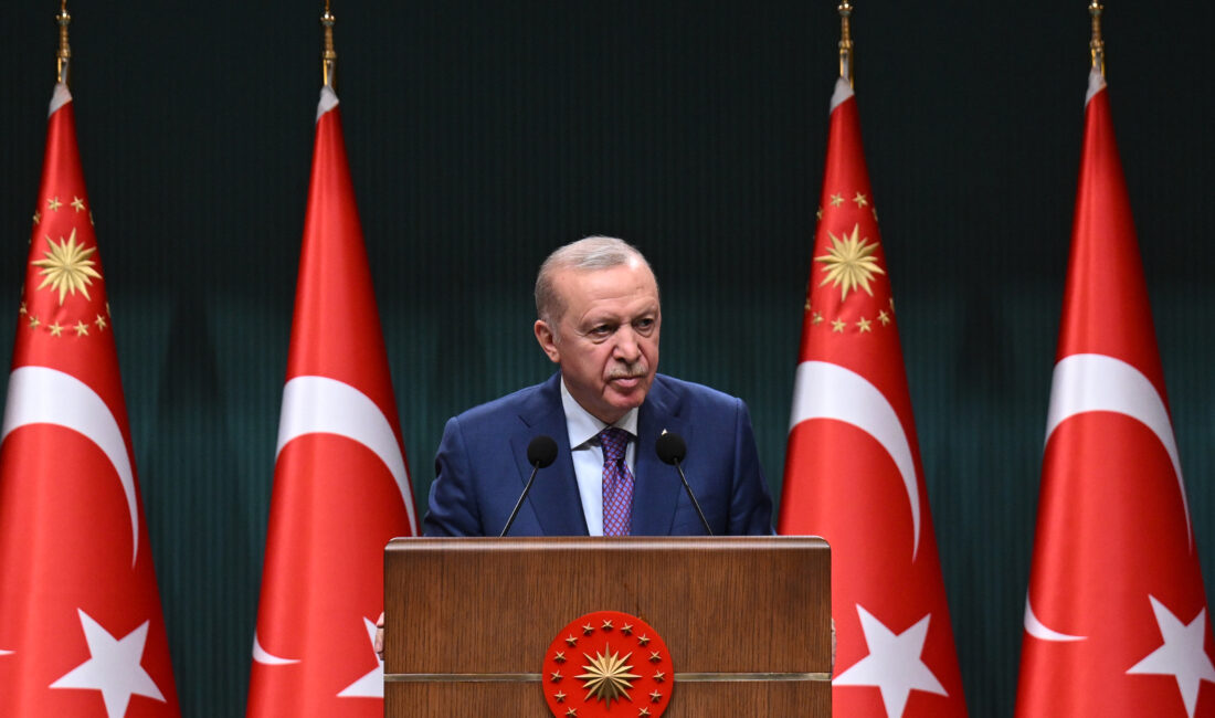 Cumhurbaşkanı Erdoğan, "Türkiye'nin istikbalini her türlü siyasi mülahazanın üstünde tutmaya