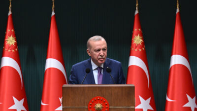 Cumhurbaşkanı Erdoğan, "Türkiye'nin istikbalini her türlü siyasi mülahazanın üstünde tutmaya
