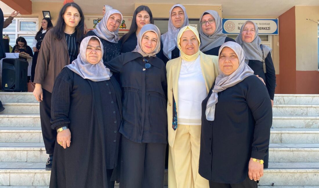 Hayat Boyu Öğrenme Haftası etkinlikleri kapsamında İscehisar Halk Eğitim Merkezinde