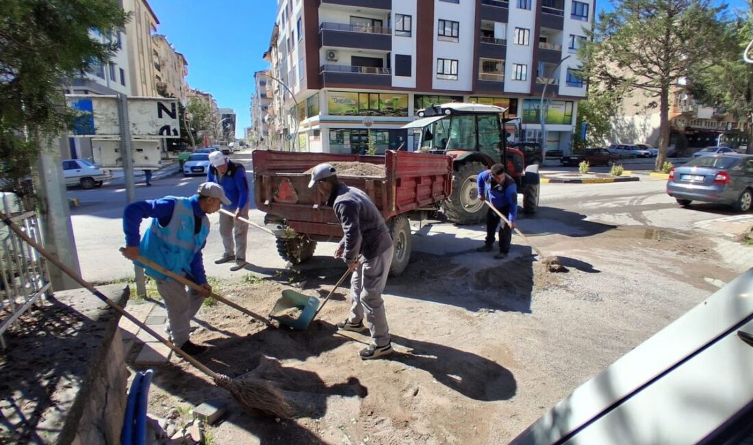 Sandıklı Belediyesi, ilçede etkili olan yoğun yağış ve dolu felaketinin