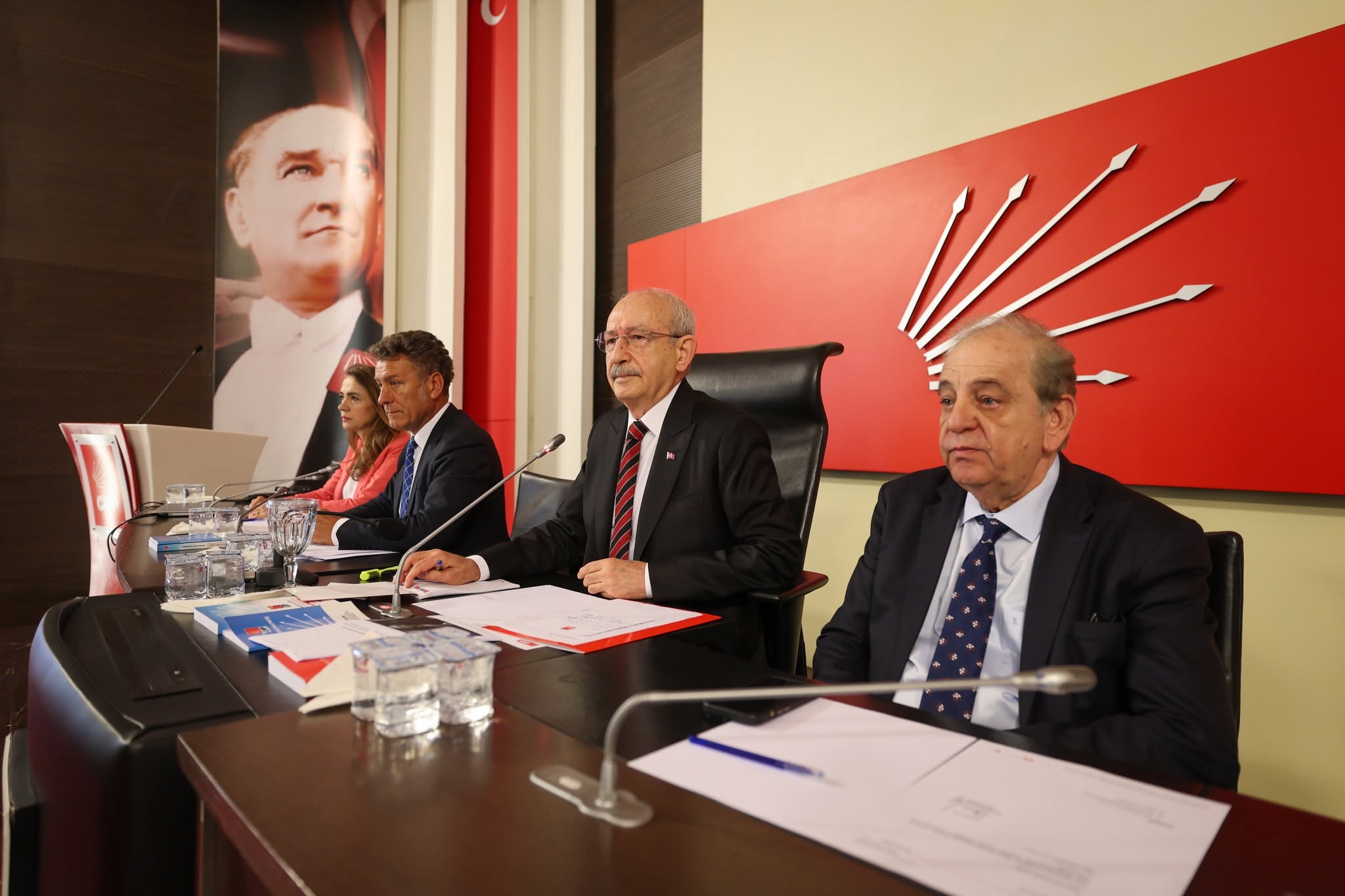 CHP’de Parti Meclisi (PM), olağan kurultay sürecinin başlatılması yönünde karar