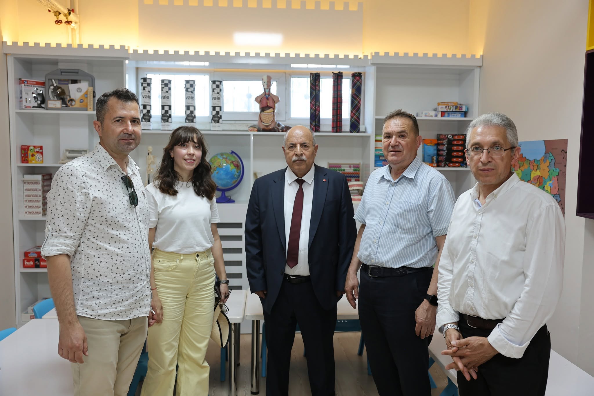 Sandıklı Ahmet Yumak Anaokulu'nda eğitim gören minik öğrenciler, düzenlenen muhteşem