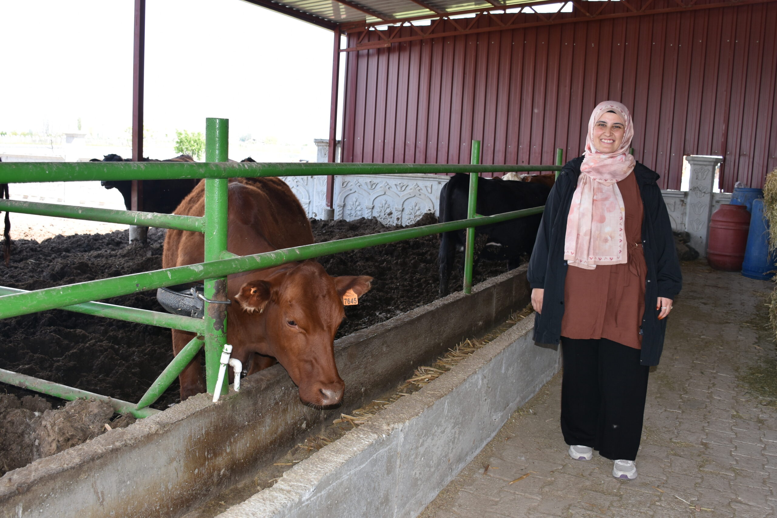 Afyonkarahisar'da yaşayan 29 yaşındaki ziraat mühendisi Emine Eser, Tarım ve