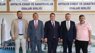 Dinar Belediye Başkanı Veysel Topçu, Sandıklı Belediye Başkanı Adnan Öztaş